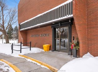 975 Grand Ave W #304, Chatham Kent, ON N7L 4Z6