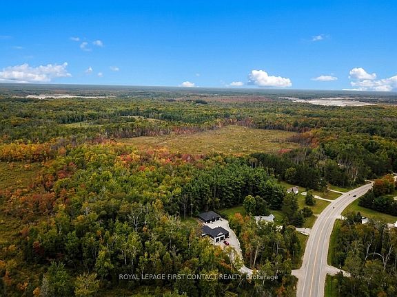 2nd image of 2228 Monck Rd
