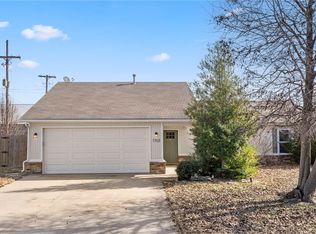 1703 SW D St, Rogers, AR 72712