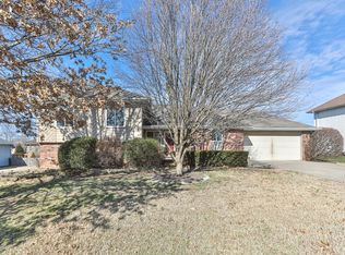 3619 W El Castile St, Springfield, MO 65807