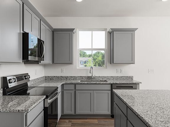 2nd image of 1101 Marlowe Lndg Lot 1