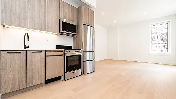 Rented by Nooklyn NYC LLC | media 18