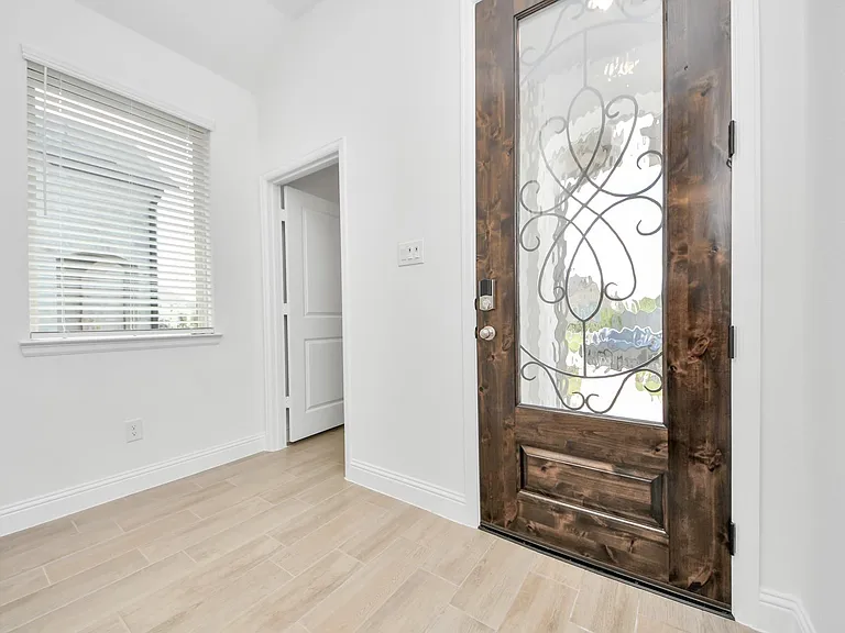 4030 Colony Ln — Photo 5
