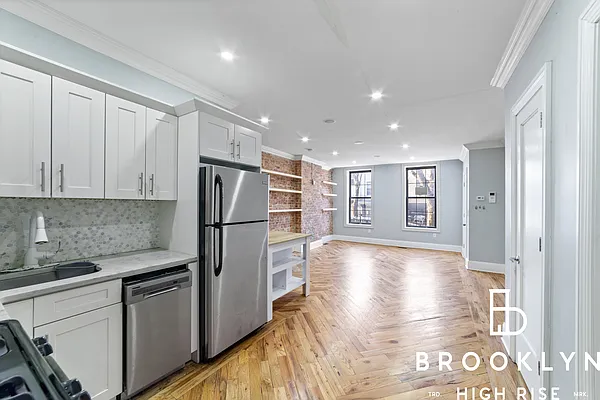 Rented by Brooklyn High Rise LLC | media 5