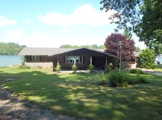 3 Walnut Dr, Paris, IL 61944