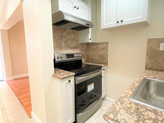 2nd image of 3801 Seneca Ave