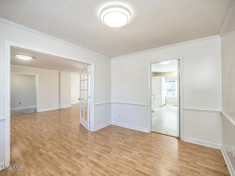 310 R L Honeycutt Dr — Photo 9