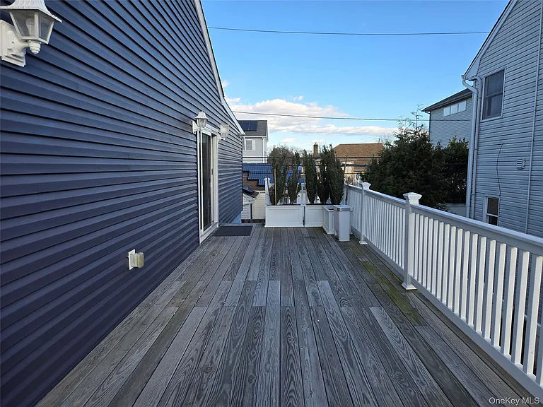70 Harmon St — Photo 20