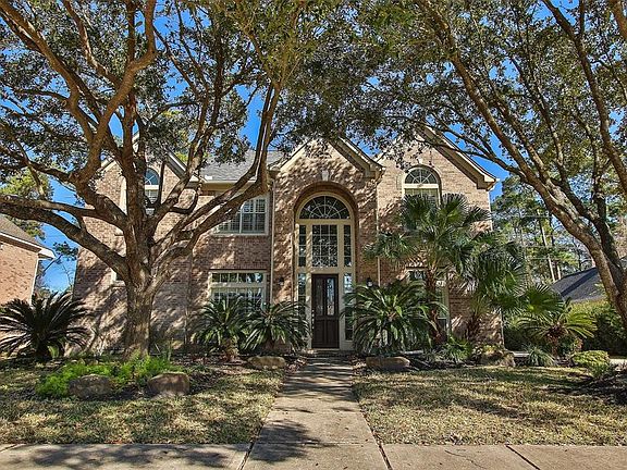 Welcome to 15306 Beecham, in the exclusive Waterford Park neighborhood