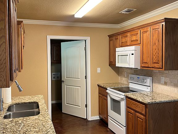 4th image of 521 S Manson St #6