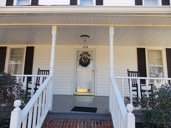 2nd image of 204 Cline St