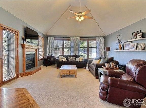4th image of 1561 41st Ave