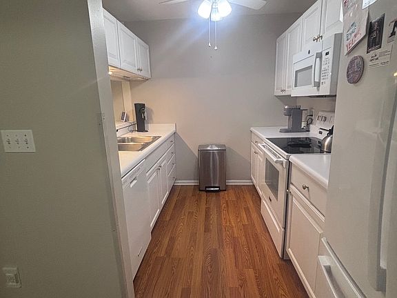 5th image of 349 Westbrook Ct