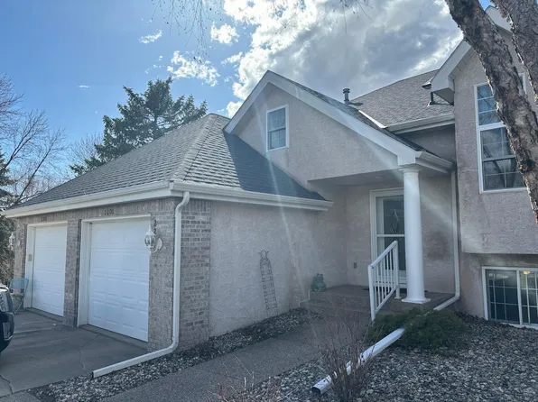 2202 10th Ave SE, Willmar, MN 56201