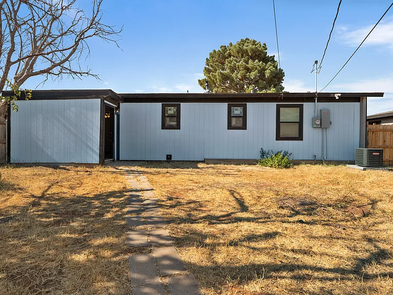 3607 Cunningham Dr — Photo 10