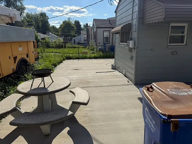 11568 Dodge Ave — Photo 3