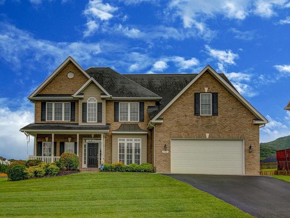 1st image of 2152 River Oaks Dr