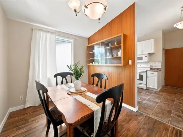 4233 N 33rd St, Red Deer, AB T4N 0N1