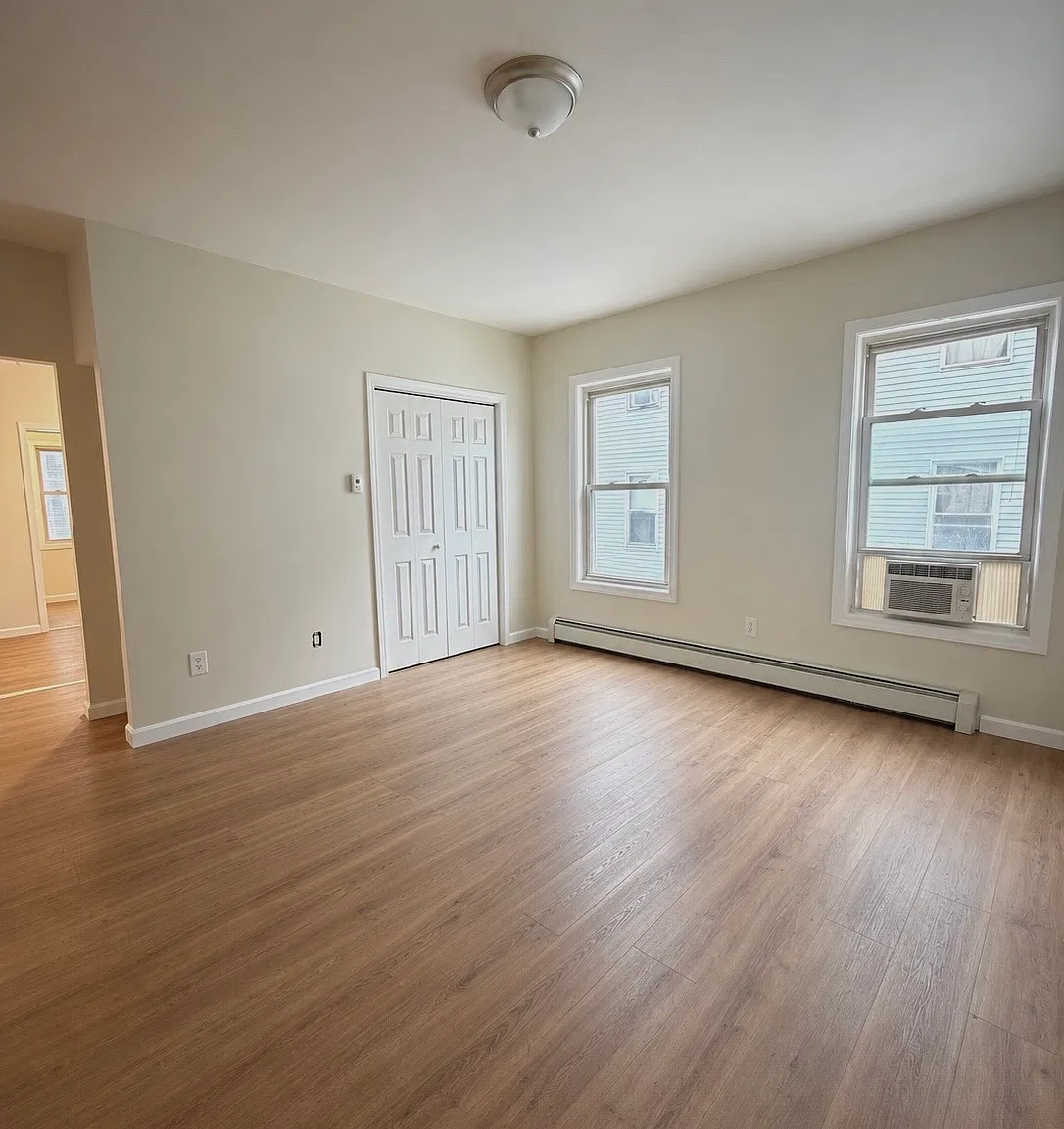 4 bed, $2,500 — Photo 4