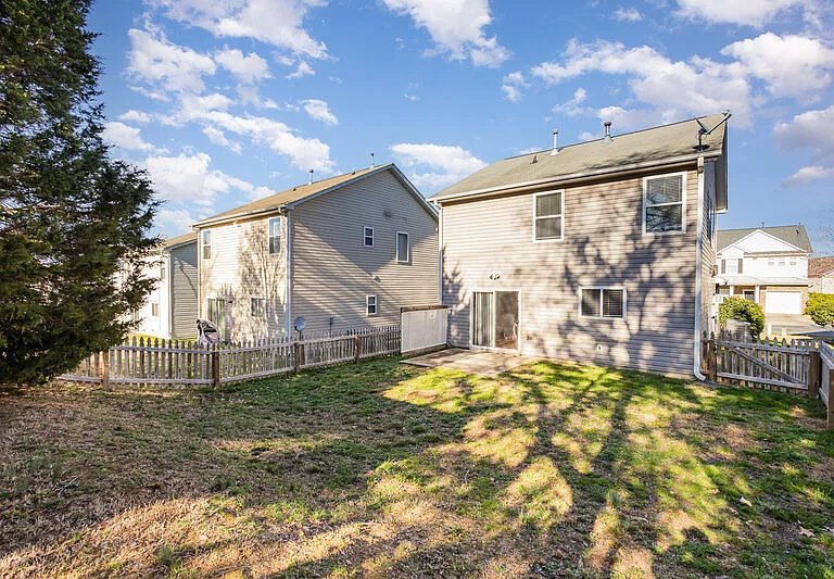 13716 Riding Hill Ave — Photo 18