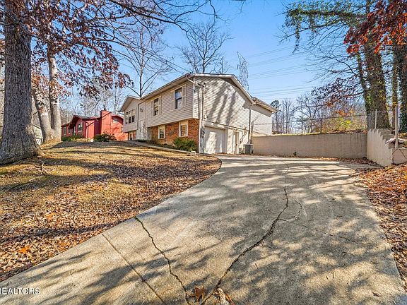 5th image of 5728 NW Wooded Acres Dr