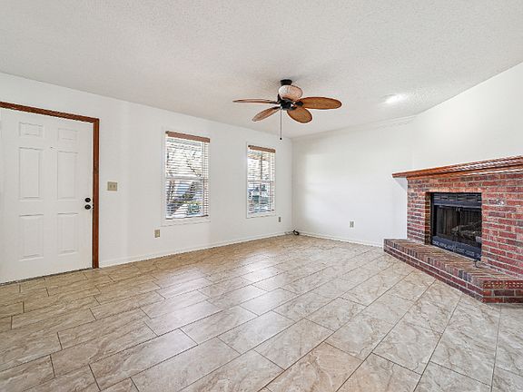 2nd image of 4010 Sand Wedge Cir NW