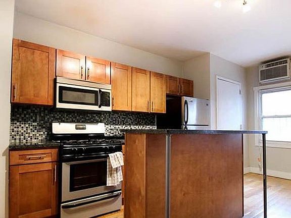 3rd image of 39 Bushwick Ave #1R