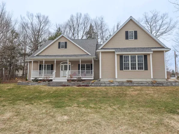64 Pray Street, Rochester, NH 03868