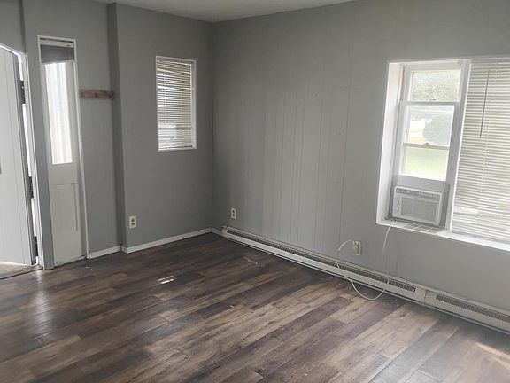 4th image of 206 N State St #1A