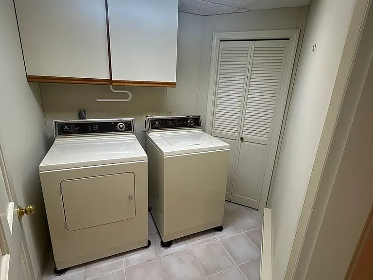 401 Browning Ln — Photo 26