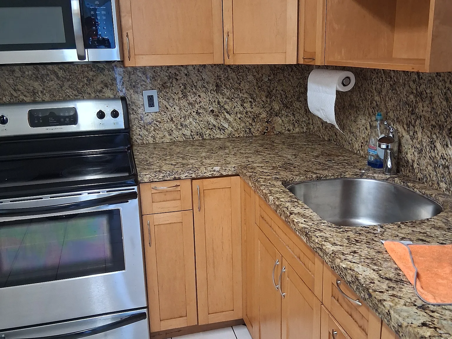 1 bed, 1000 sqft, $1,600 — Photo 4