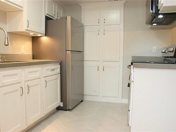 4th image of 6415 Oriole Dr #6415