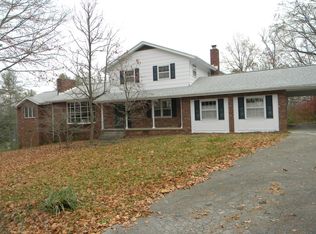 105 Wiltshire Dr, Oak Ridge, TN 37830