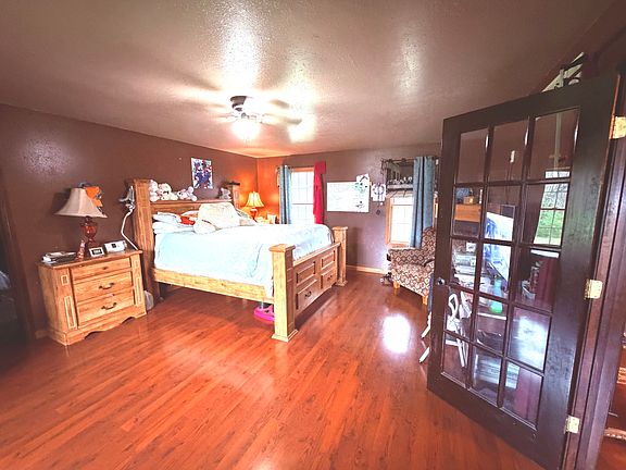 4th image of 658 Deerfield Rd