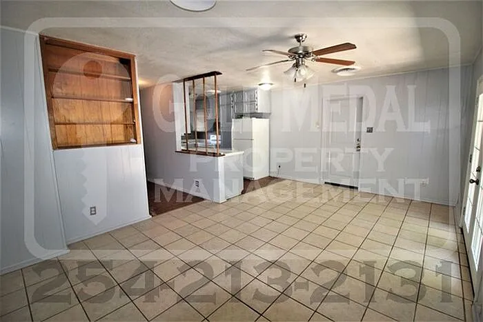708 W Washington Ave — Photo 6