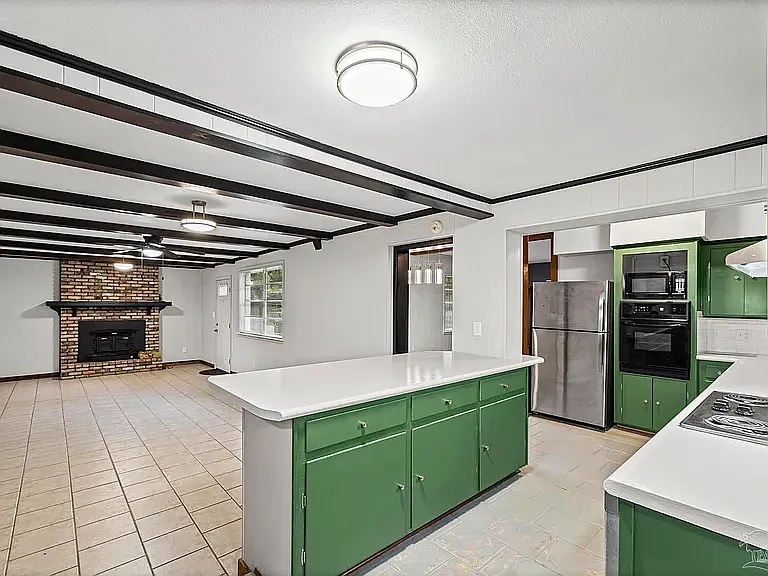625 Edgecliff Dr — Photo 28