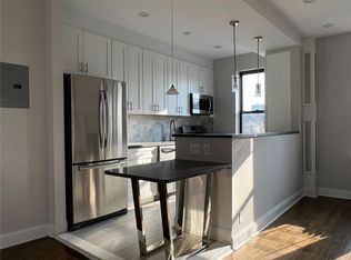 2181 38th St, Astoria, NY 11105