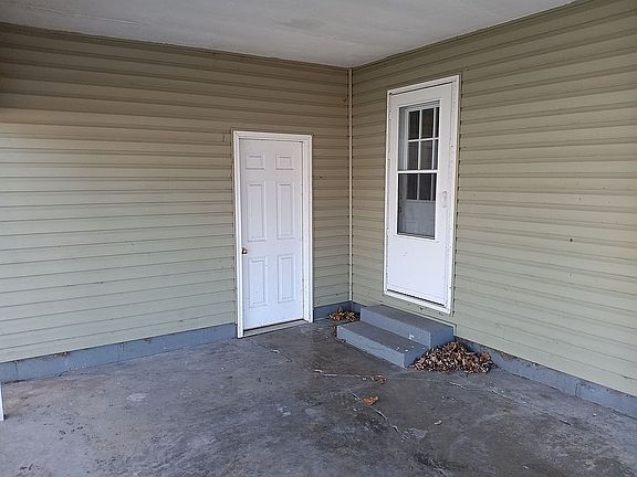 2nd image of 1114 W Spruce St