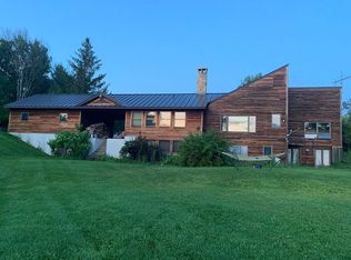 404 Pea Ridge Rd, Vergennes, VT 05491