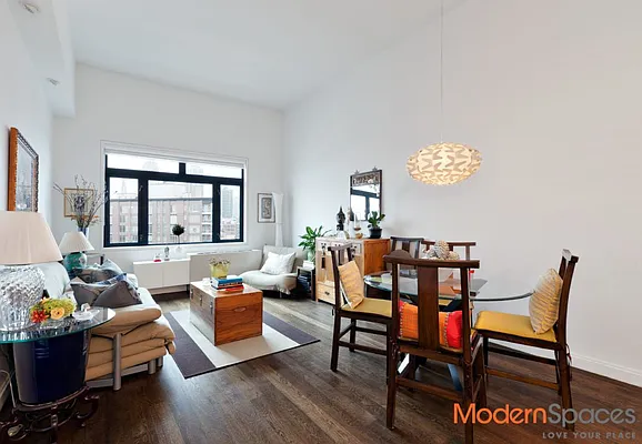 Sold by Modern Spaces | media 2