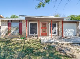 6707 Middle Oaks Dr, San Antonio, TX 78227