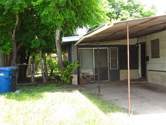 2nd image of 3910 Marion St