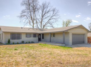 4959 Fordham Dr, Bartlesville, OK 74006