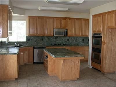 4th image of 8489 Country Acres Ln