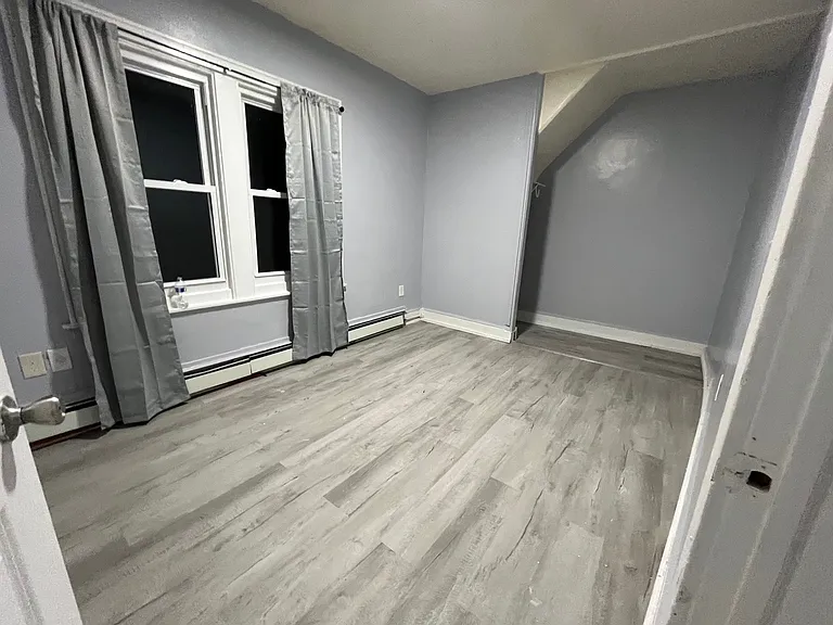 65 Drake St #1 — Photo 10