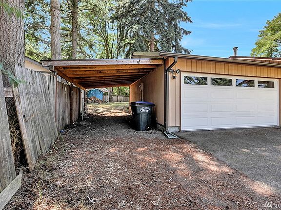 5th image of 128 NW Mountain View Dr