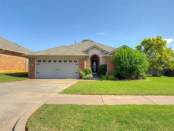 5th image of 2429 Arbor Dr