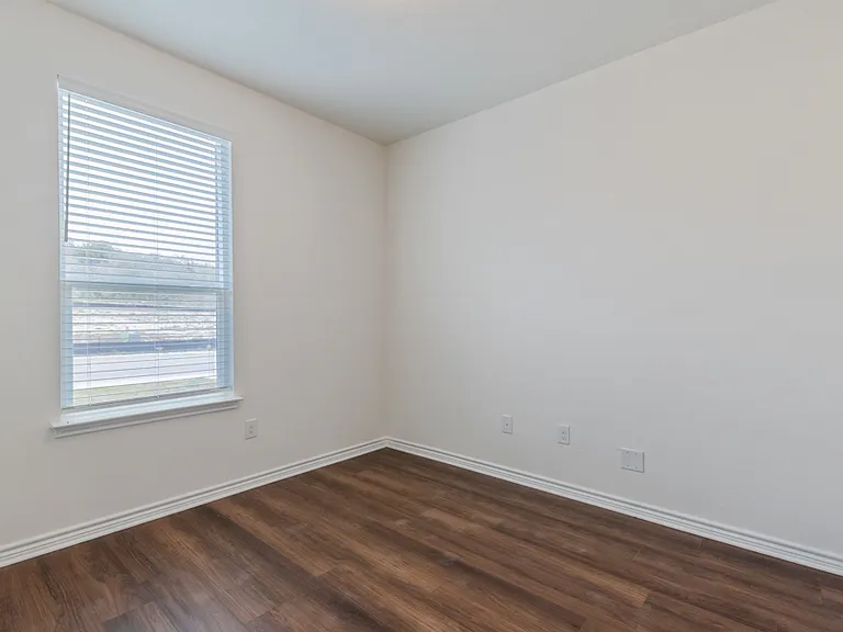 15515 Electra Cir — Photo 3