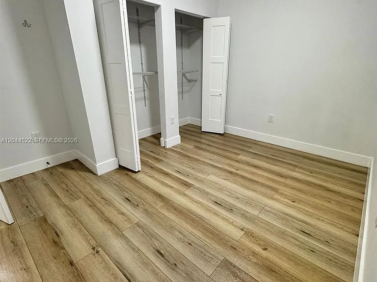 1021 NW 1st St #204 — Photo 5