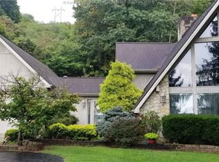 1333 Clendenin Pike Rd, Gallipolis Ferry, WV 25515